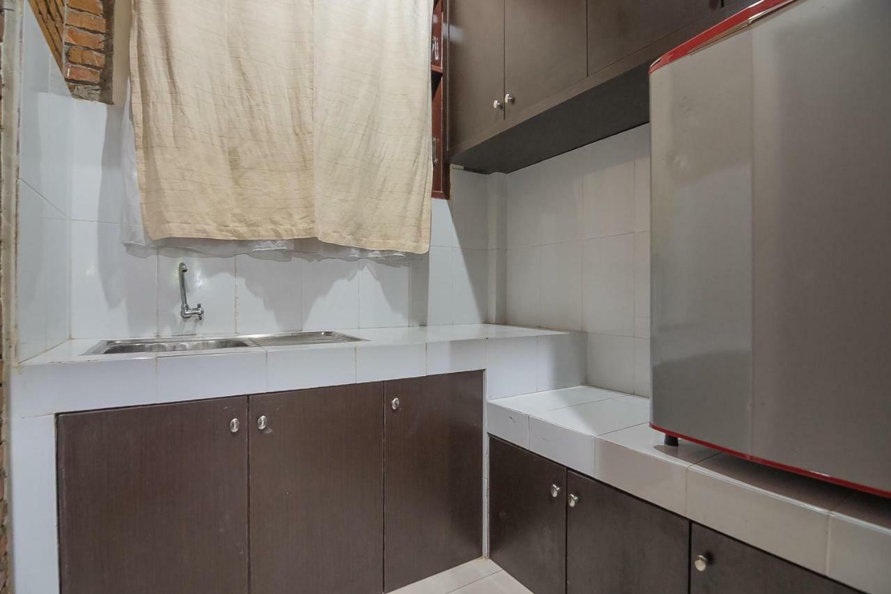 Reddoorz Plus Near Cambridge City Square 2 Medan Exterior photo