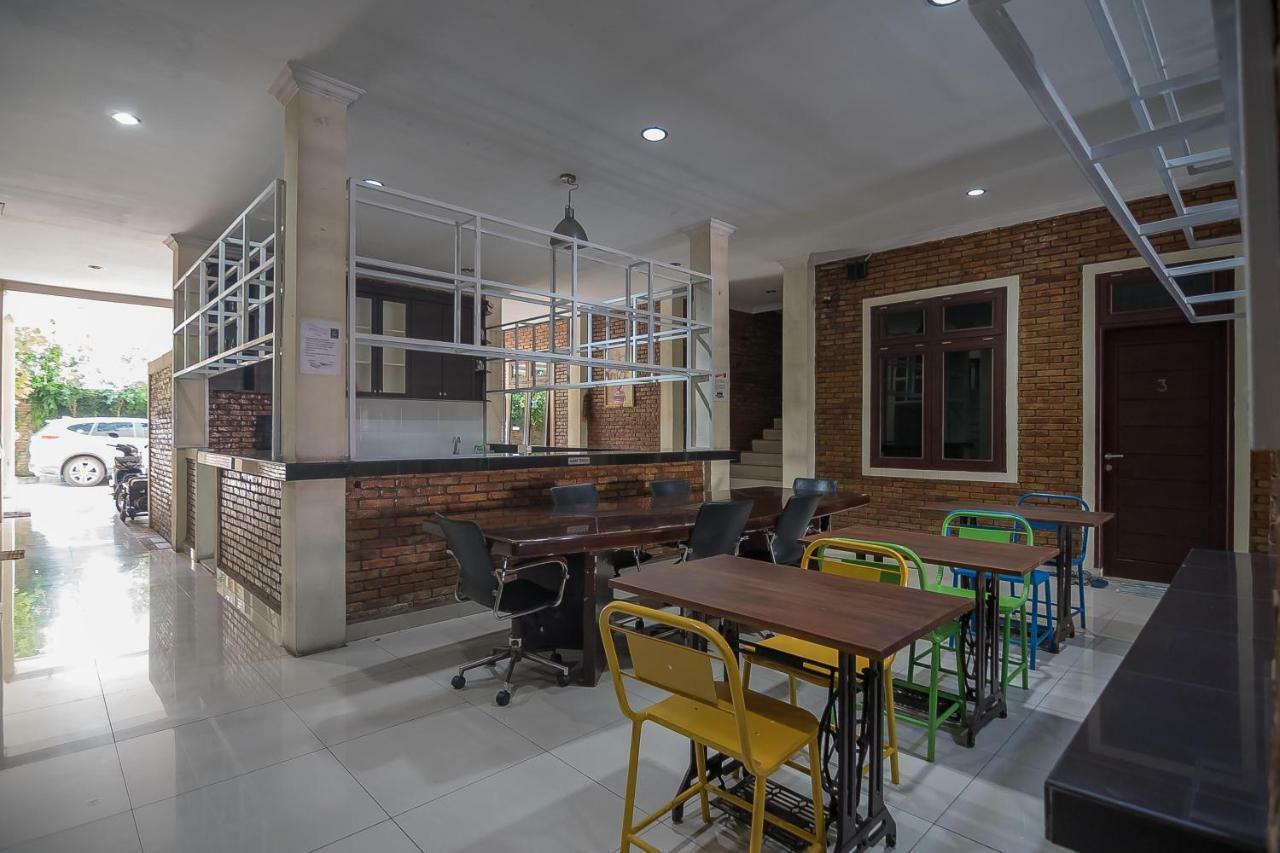 Reddoorz Plus Near Cambridge City Square 2 Medan Exterior photo