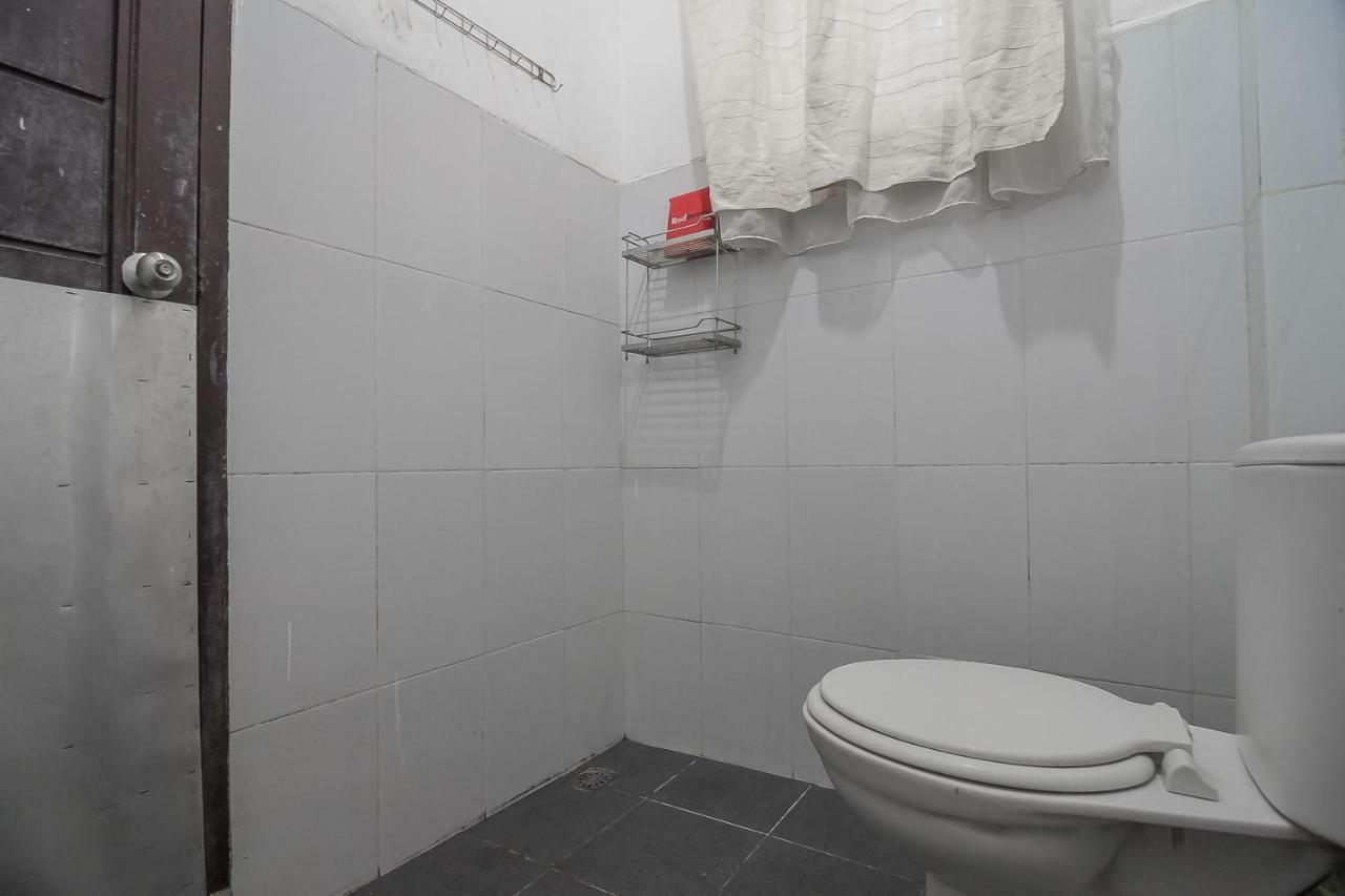 Reddoorz Plus Near Cambridge City Square 2 Medan Exterior photo