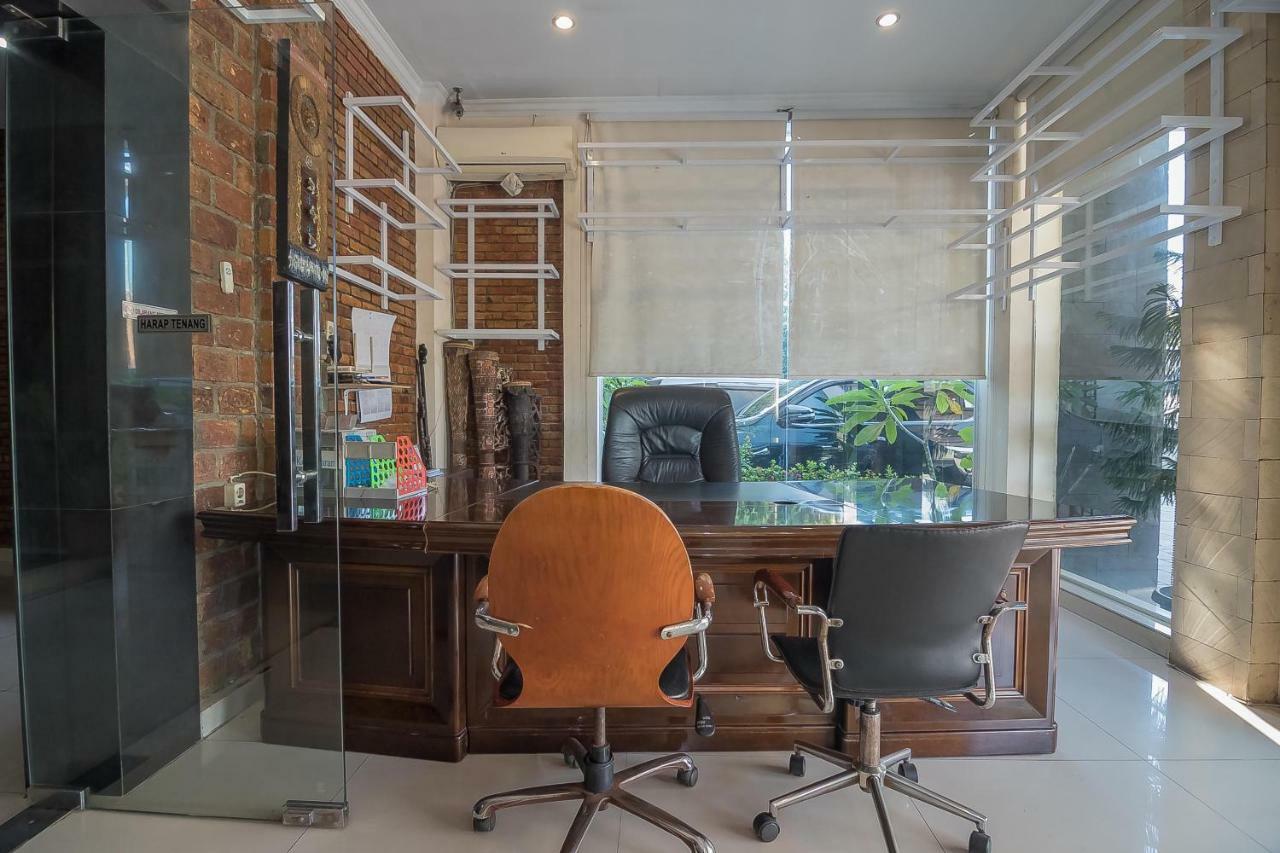 Reddoorz Plus Near Cambridge City Square 2 Medan Exterior photo